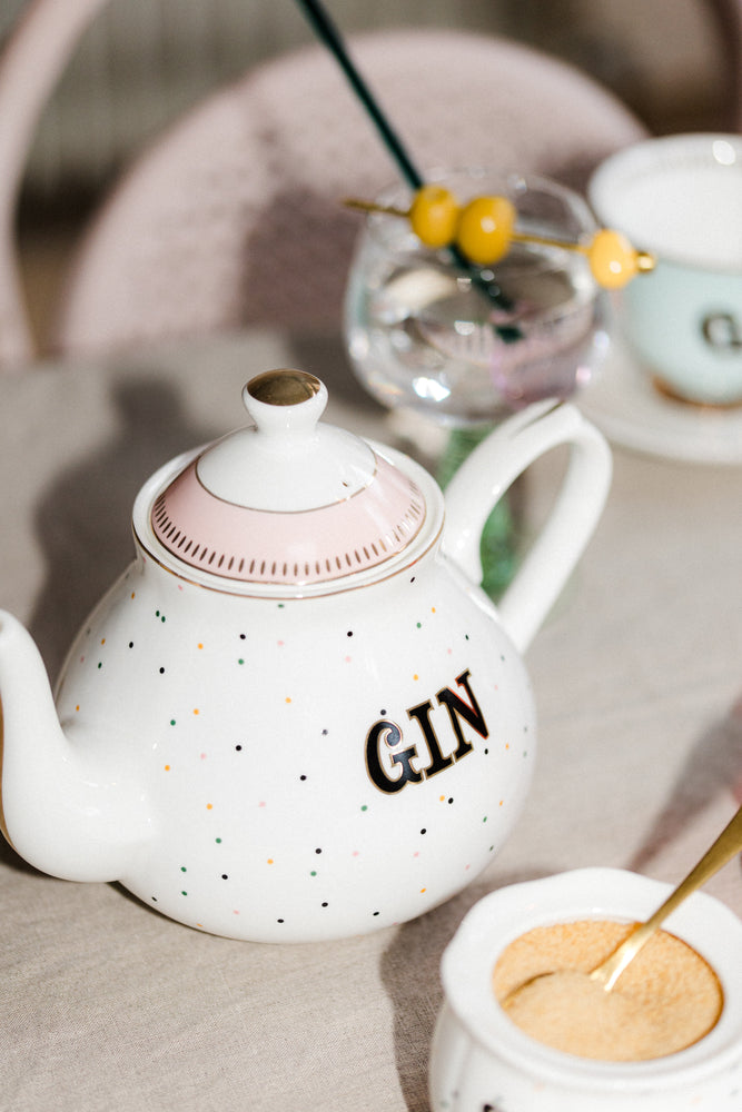 Yvonne Ellen Gin Teapot