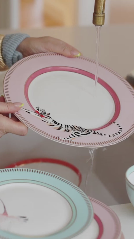 
                
                    Load and play video in Gallery viewer, Yvonne Ellen Animal Dinner Plates 26.5cm (Set of 4)
                
            
