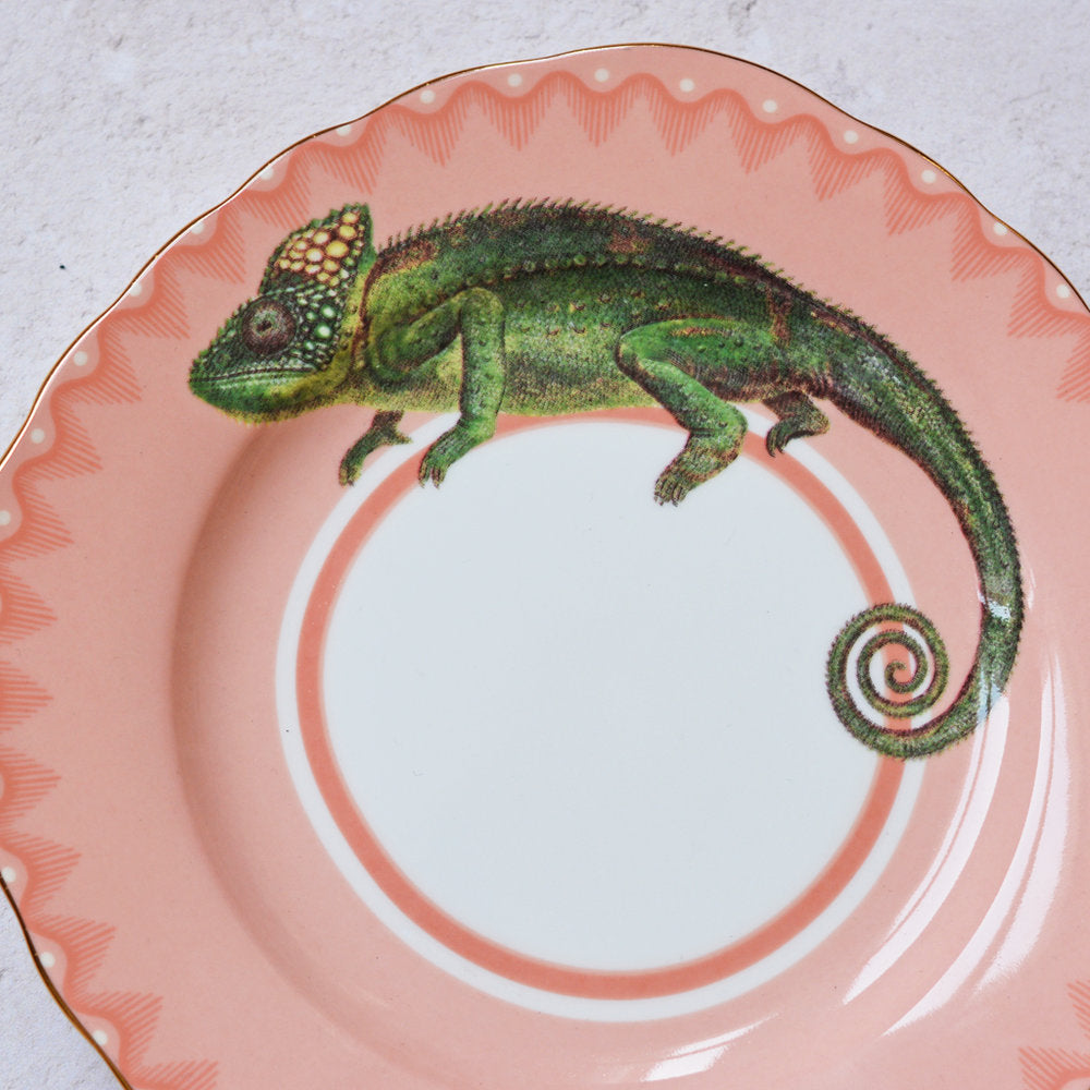 Crafty Chameleon Cake Plate