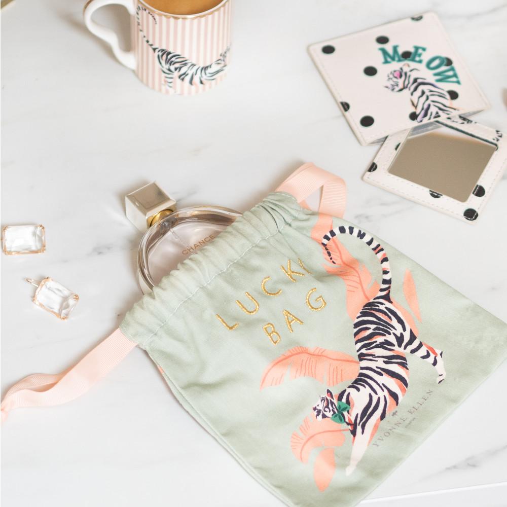 Tiger cotton bag with mirror and mug