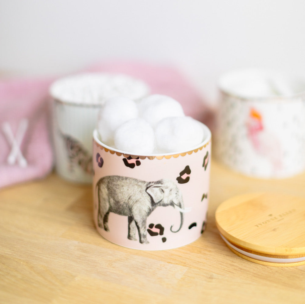 Elephant storage jar with marshmallows