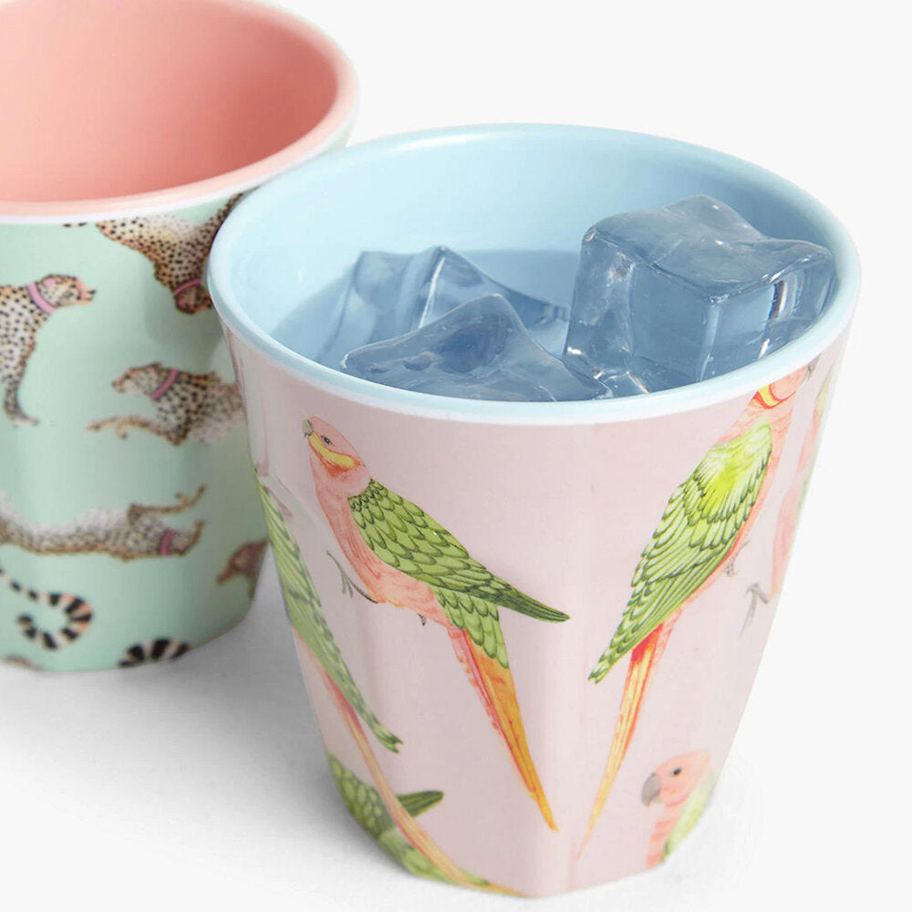 Parrot picnic tumbler with ice